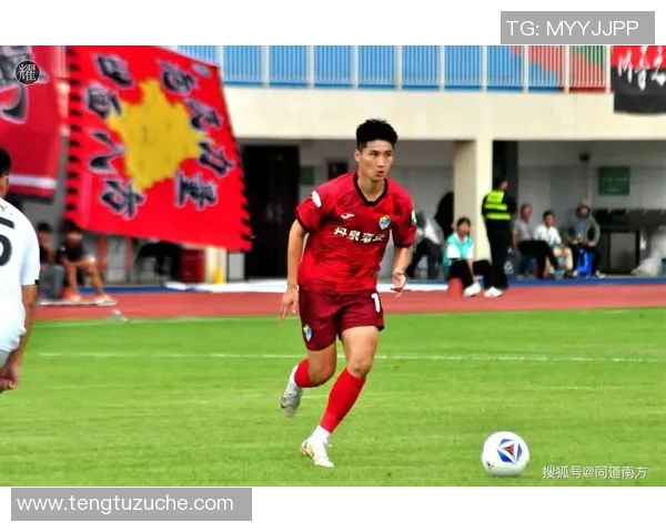 足球巨星深情缅怀黑豹传奇精神激励新一代球员